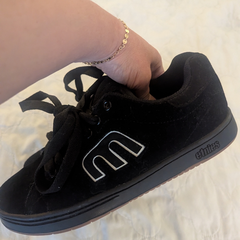Etnies  8.5 Womens Black Skate Shoes